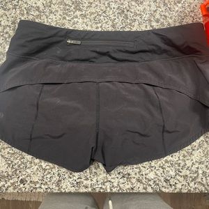 Lululemon shorts size 6